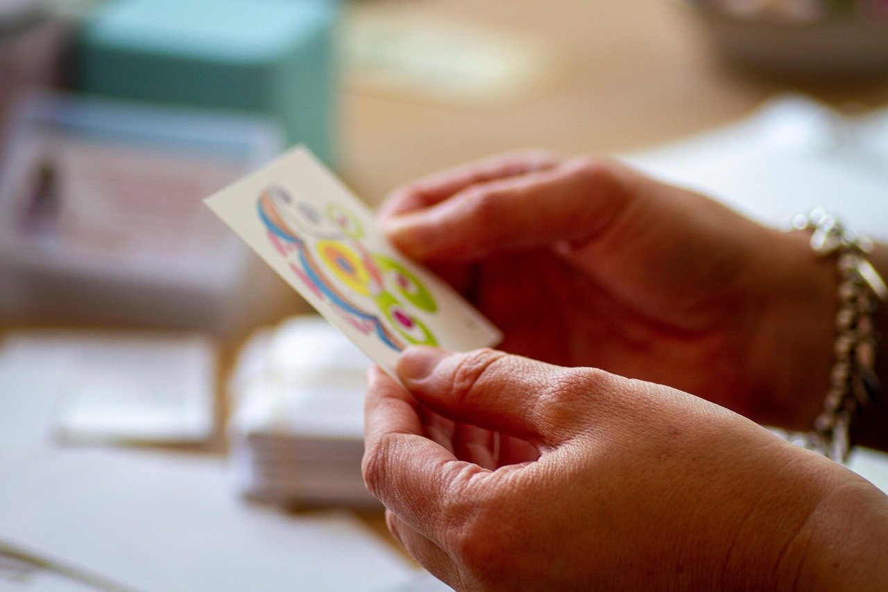 ¿Cómo limpiar la energía de un mazo de tarot?